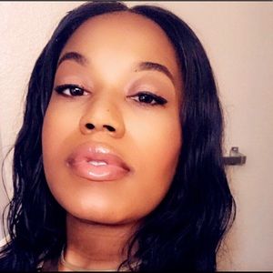 Meet your Posher, Kellie